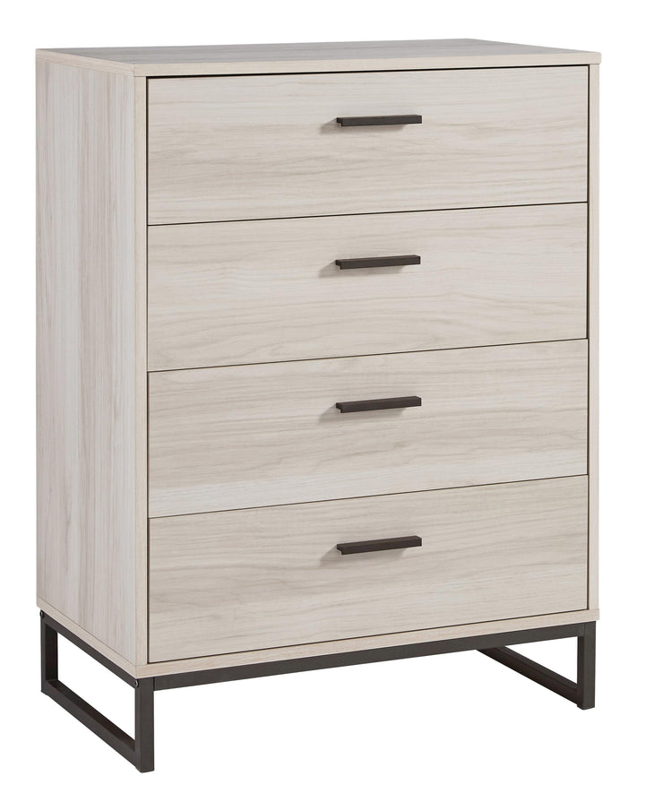 ASHLEY FURNITURE PKG009018 Queen Platform Bed With Dresser and Chest