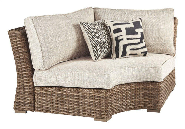 ASHLEY FURNITURE P791P8 Beachcroft 5-piece Outdoor Seating Set