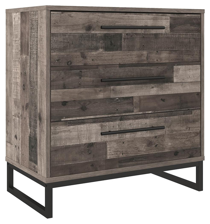 ASHLEY FURNITURE PKG009087 Queen Platform Bed With Dresser and Chest
