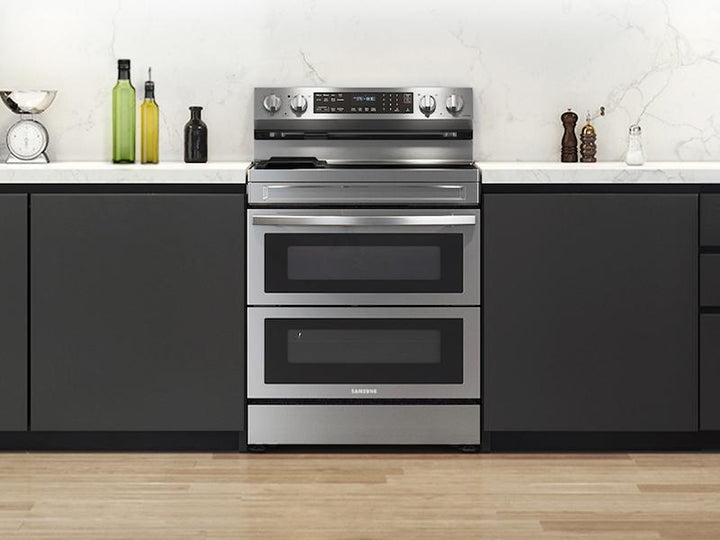 SAMSUNG NE63A6751SS 6.3 cu. ft. Smart Freestanding Electric Range with Flex Duo TM , No-Preheat Air Fry & Griddle in Stainless Steel