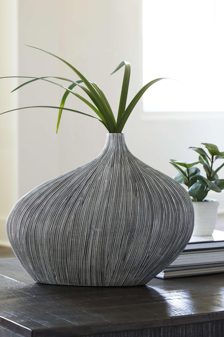 ASHLEY FURNITURE A2000546 Donya Vase