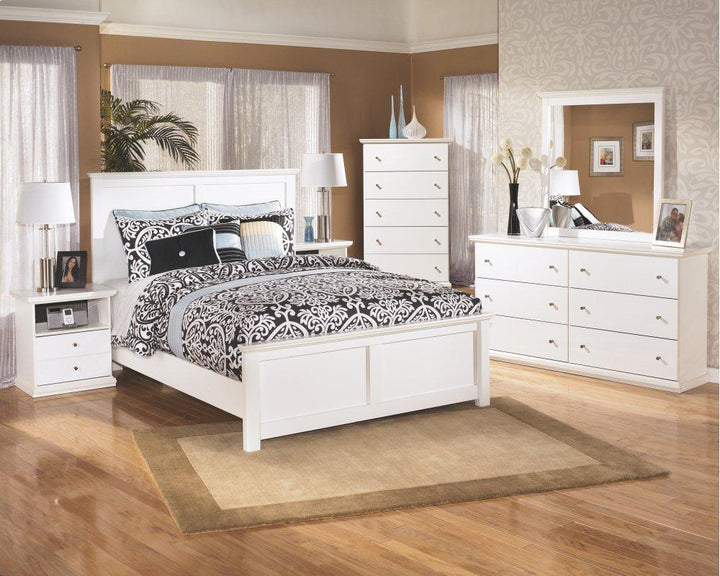 ASHLEY FURNITURE PKG002786 Queen Panel Bed With Mirrored Dresser and Chest