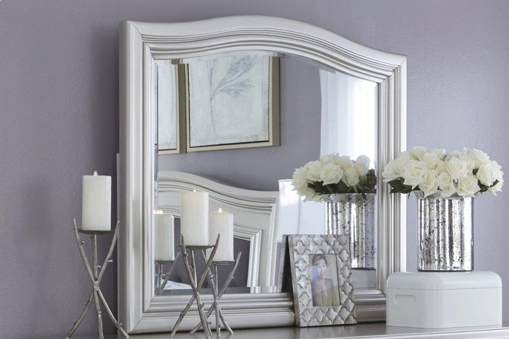 ASHLEY FURNITURE B650B7 Coralayne Dresser and Mirror
