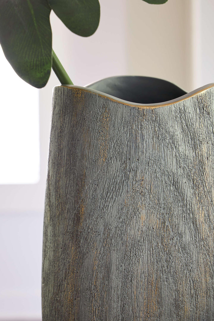 ASHLEY FURNITURE A2000549 Iverly Vase