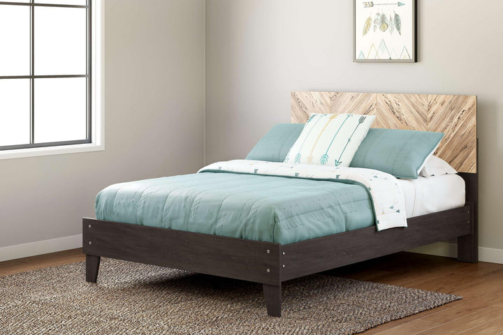 ASHLEY FURNITURE EB5514B4 Piperton Full Panel Platform Bed