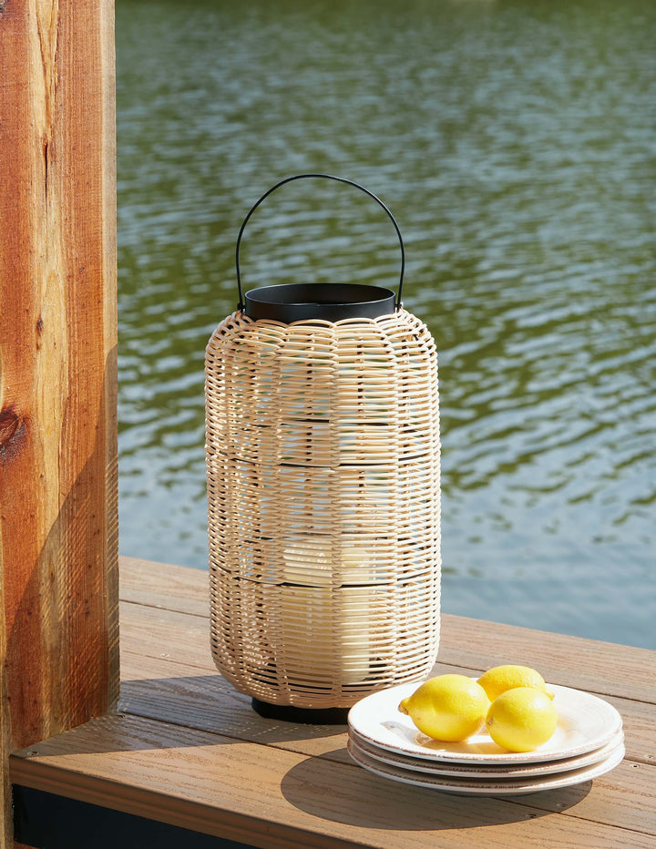 ASHLEY FURNITURE A2000570 Evonne Lantern