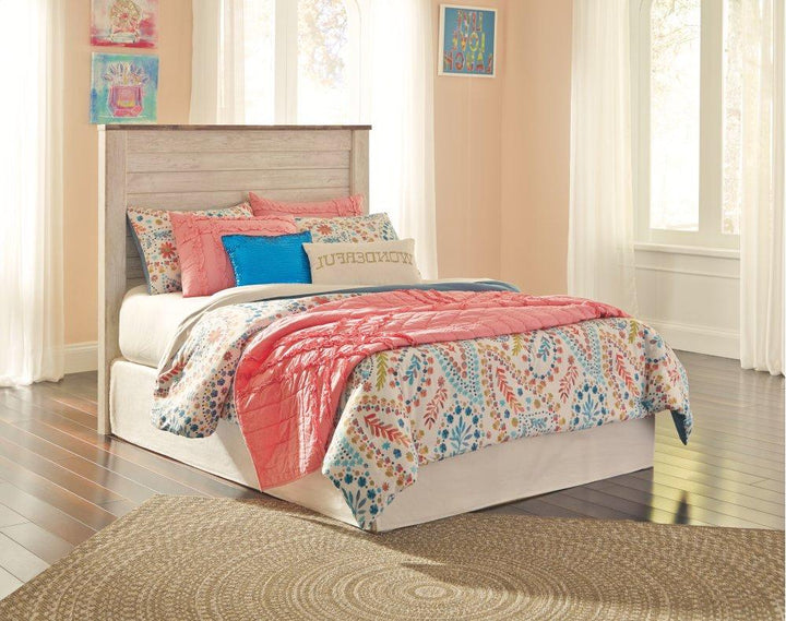 ASHLEY FURNITURE PKG004475 Full Panel Headboard With Mirrored Dresser, Chest and 2 Nightstands