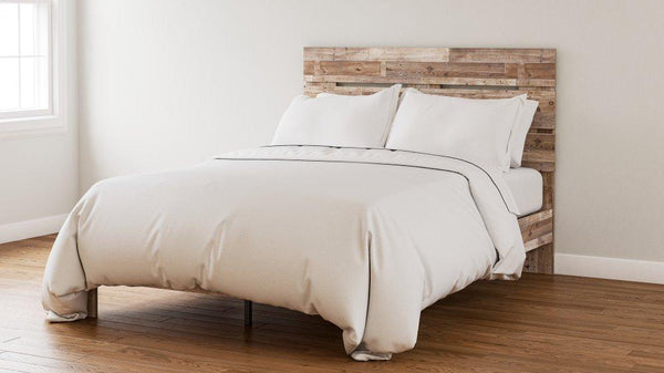 ASHLEY FURNITURE EB2320B2 Neilsville Full Panel Platform Bed